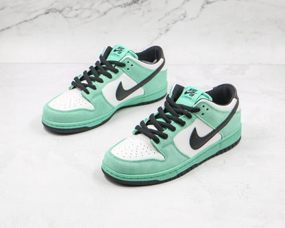 Dunk Low SB “Sea Crystal”