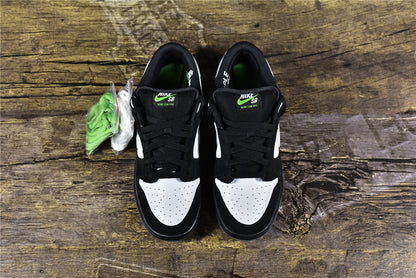 Dunk low Staple ‘Panda Pigeon’