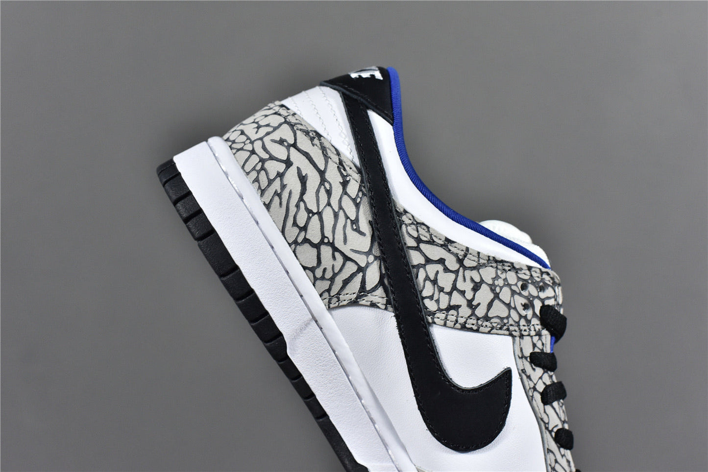 SUP SB Dunk Low - White Cement
