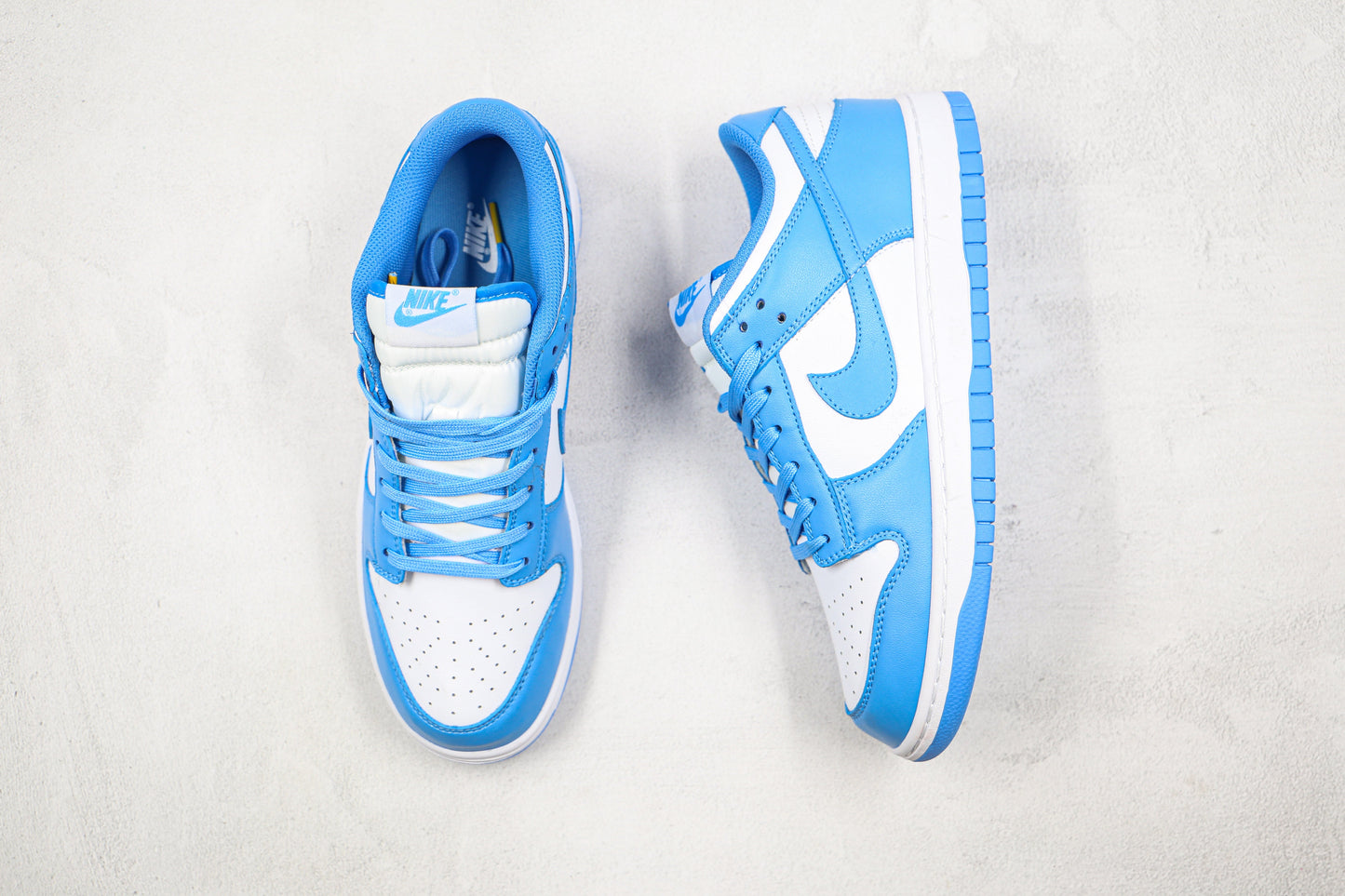 Dunk Low Retro ‘University Blue’