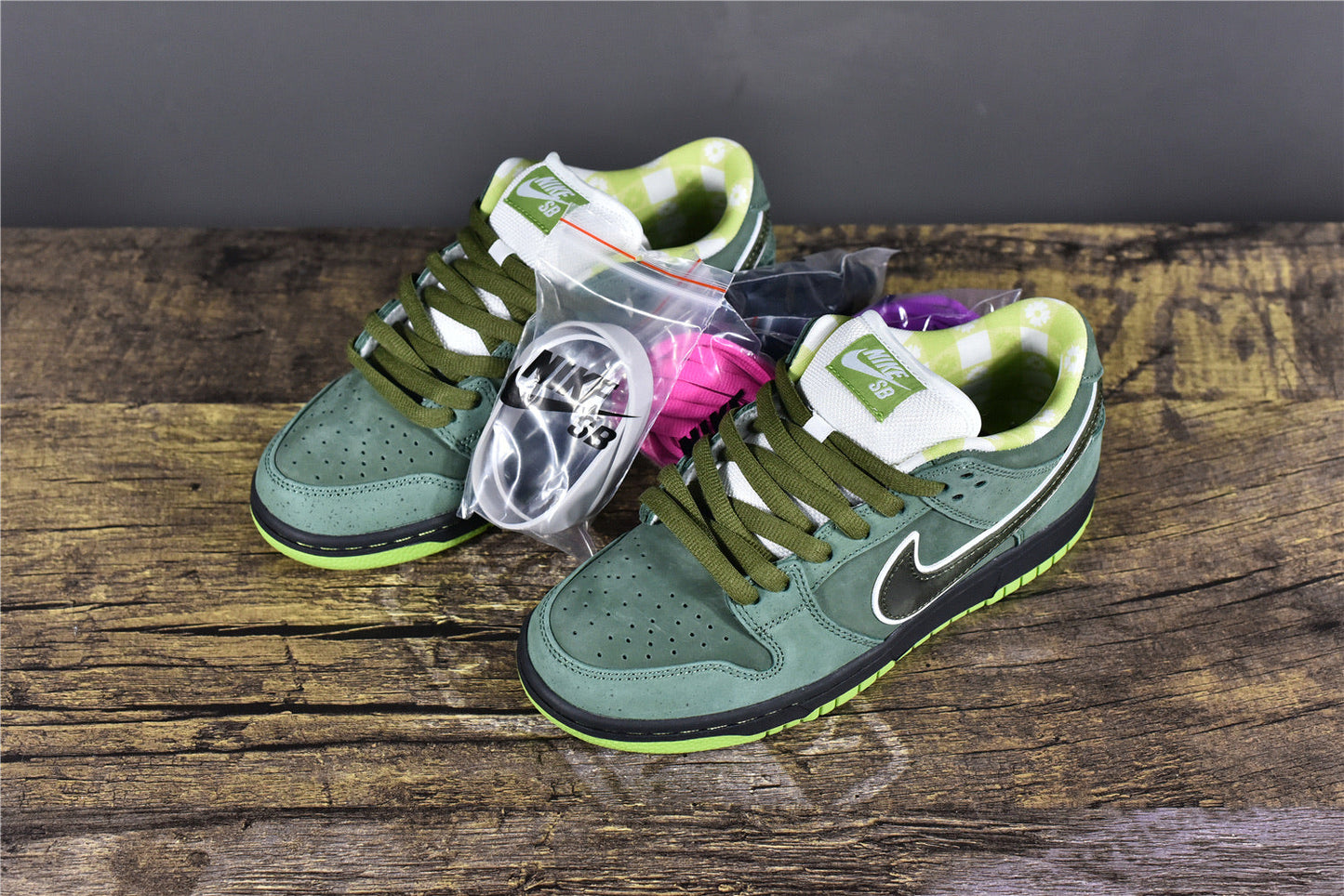 Dunk Low "Green Lobster"