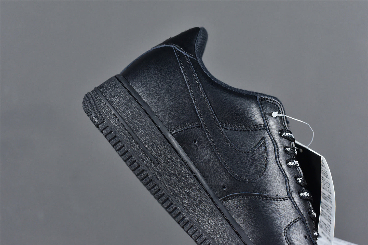 Nike AF1 Supreme ‘Black’