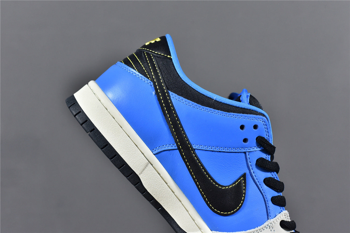 SB  Dunk Low ‘Instant’