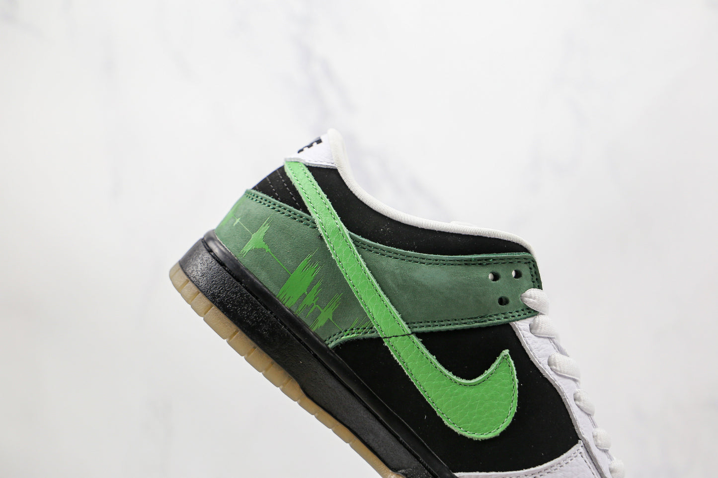 Dunk Low SB “Meter”