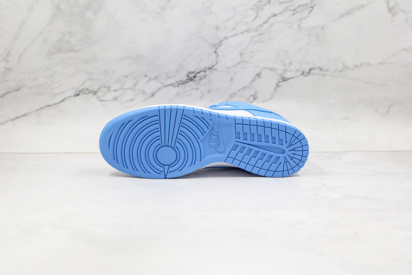Dunk Low Retro ‘University Blue’