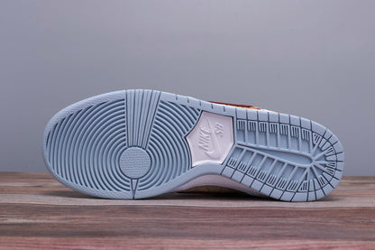 SB Dunk Low ‘Street Hawker’
