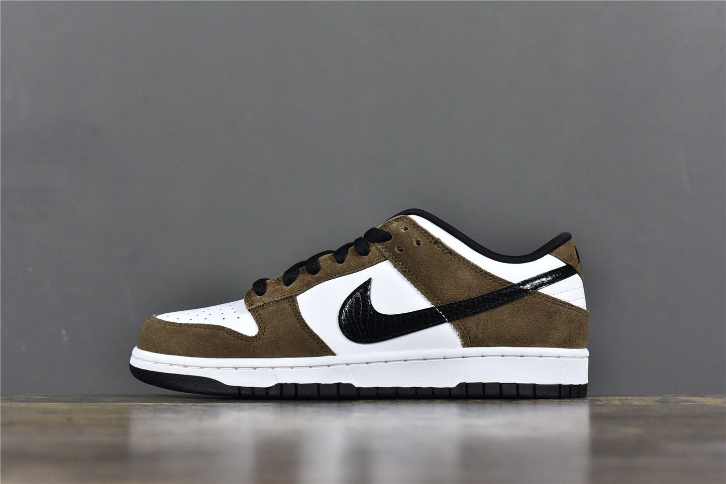 Dunk Low Trail End ‘Brown’