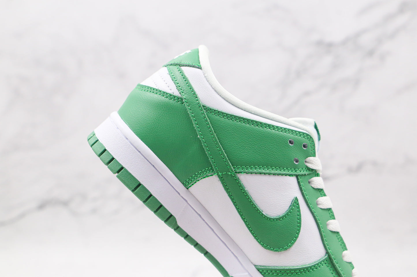 Dunk Low “Green Tender Powder”