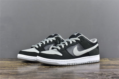 SB  Dunk Low ‘Shadow’