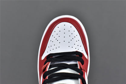 Dunk Low  ‘Chicago’