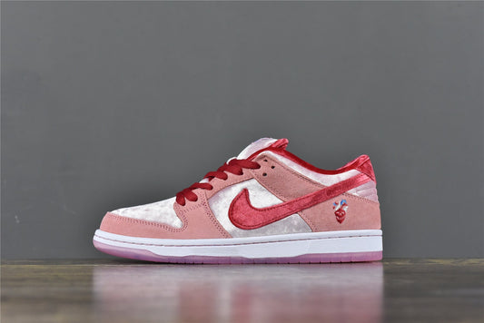 StrangerLove Dunk Low SB 'Valentine's Day'