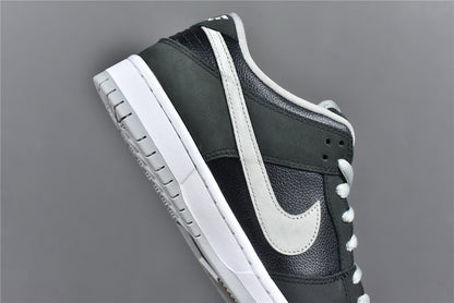 SB  Dunk Low ‘Shadow’