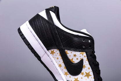 SUP x Dunk Low SB ‘Black’