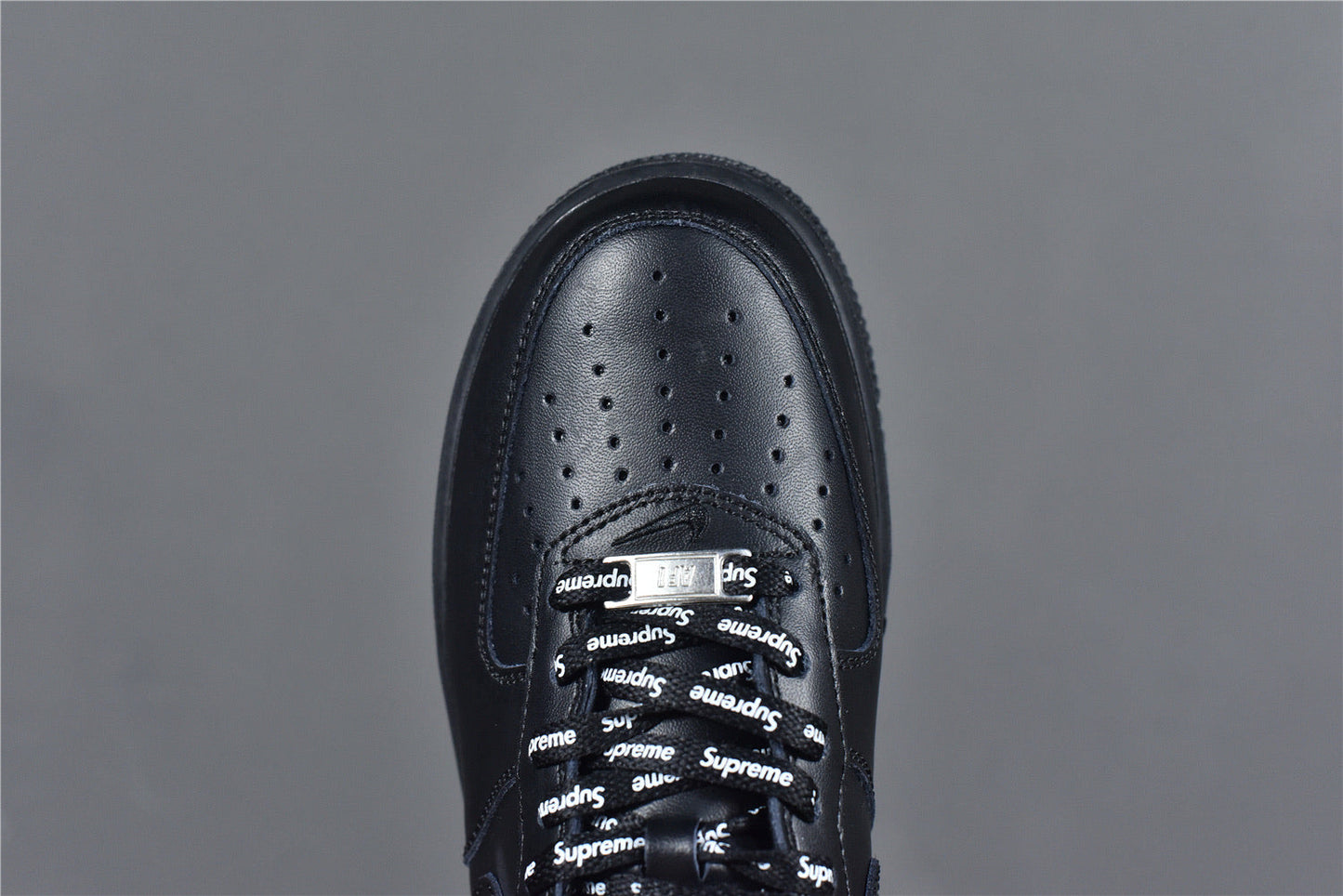 Nike AF1 Supreme ‘Black’
